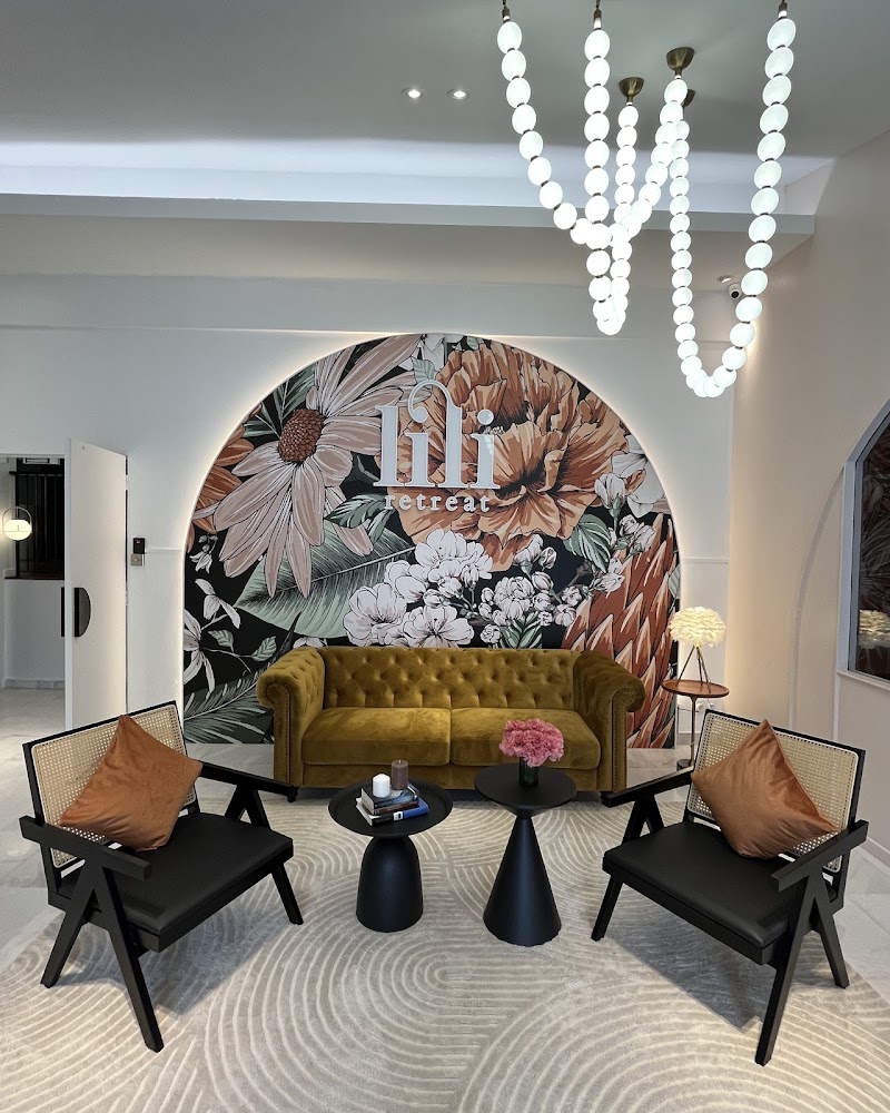 The Lili Retreat Confinement